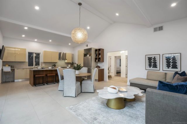 4134 Epanow, San Diego, CA 92117