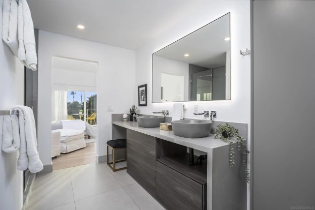 4134 Epanow, San Diego, CA 92117