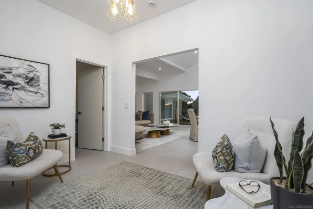 4134 Epanow, San Diego, CA 92117