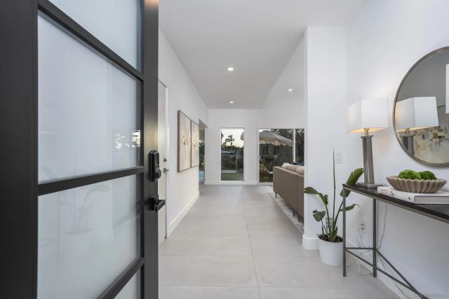 4134 Epanow, San Diego, CA 92117