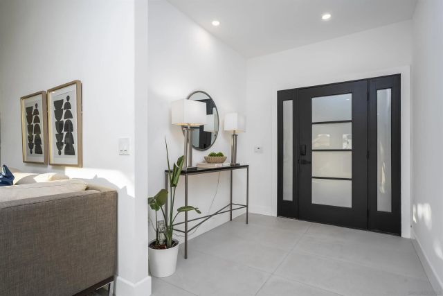 4134 Epanow, San Diego, CA 92117