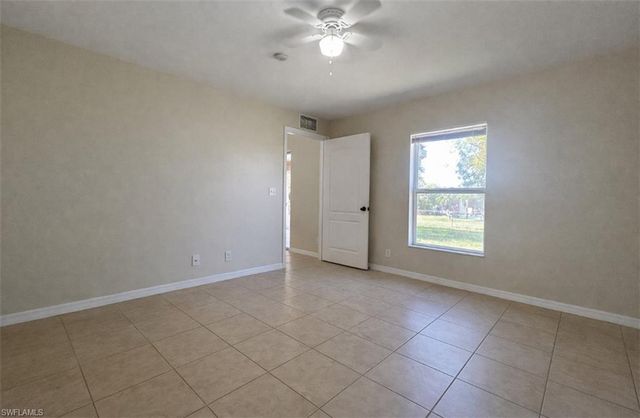 2010 NE 13th PL, Cape Coral, FL 33909