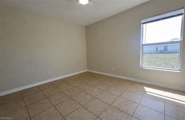 2010 NE 13th PL, Cape Coral, FL 33909