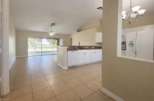 2010 NE 13th PL, Cape Coral, FL 33909