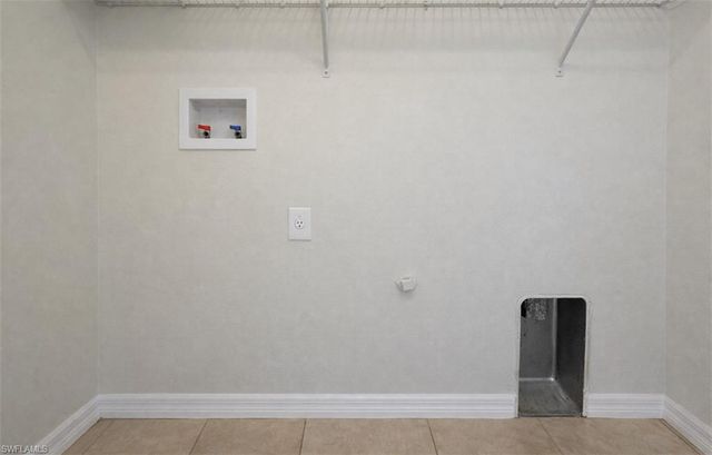 2010 NE 13th PL, Cape Coral, FL 33909