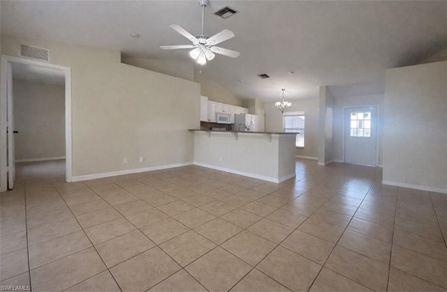 2010 NE 13th PL, Cape Coral, FL 33909