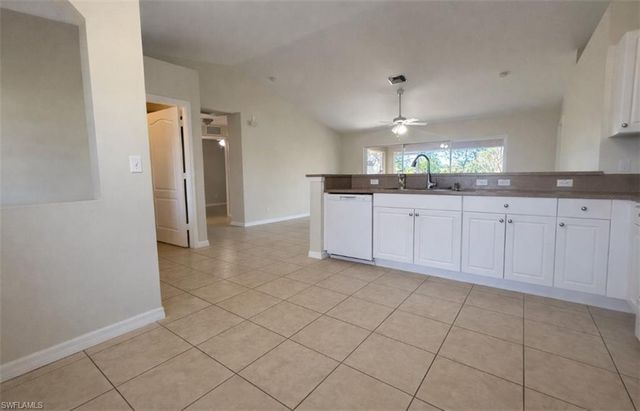 2010 NE 13th PL, Cape Coral, FL 33909