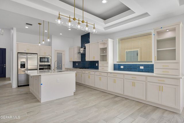 1120 Bronze Hill Avenue, Santa Teresa, NM 88008