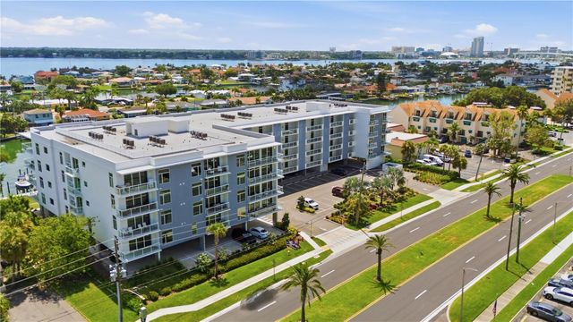 415 ISLAND WAY 204, Clearwater, FL 33767