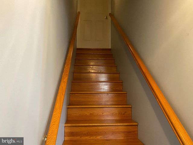 321 CAMBRIDGE ST, Fredericksburg, VA 22405