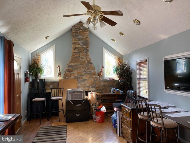 321 CAMBRIDGE ST, Fredericksburg, VA 22405