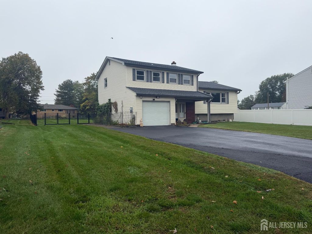 4 Michael Avenue, South Brunswick, NJ 08824