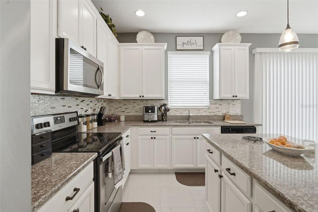 1226 E 10TH STREET, Apopka, FL 32703