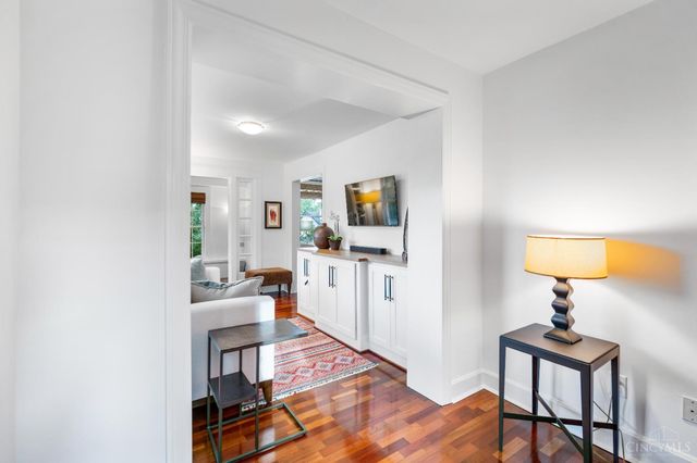 3246 Observatory Avenue, Cincinnati, OH 45208