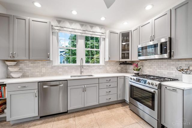 3246 Observatory Avenue, Cincinnati, OH 45208