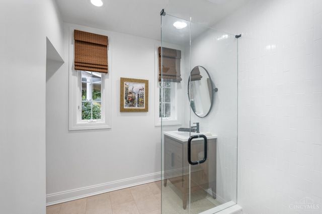 3246 Observatory Avenue, Cincinnati, OH 45208