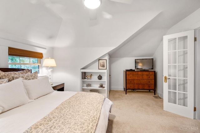 3246 Observatory Avenue, Cincinnati, OH 45208