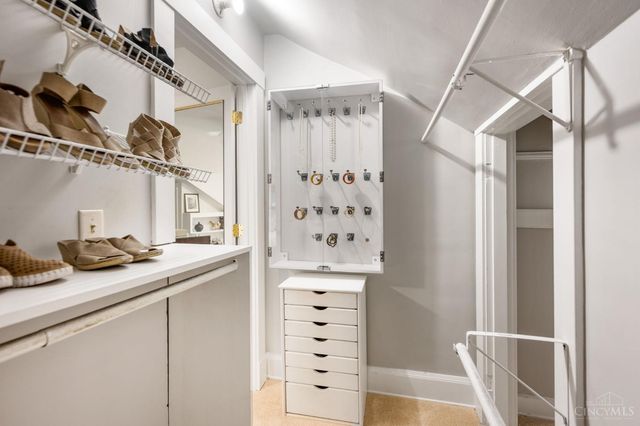 3246 Observatory Avenue, Cincinnati, OH 45208