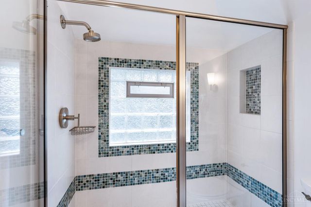 3246 Observatory Avenue, Cincinnati, OH 45208