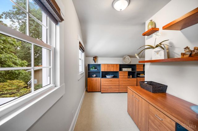 3246 Observatory Avenue, Cincinnati, OH 45208