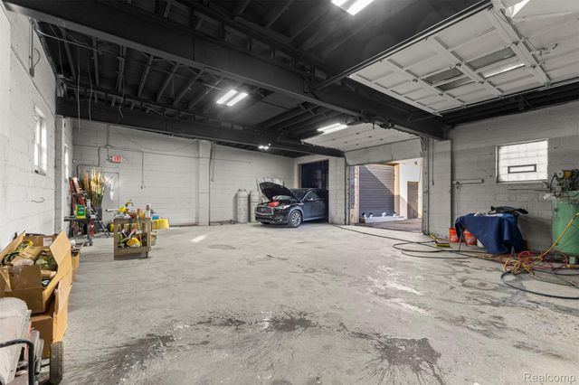 5420 Oakman Boulevard, Dearborn, MI 48126