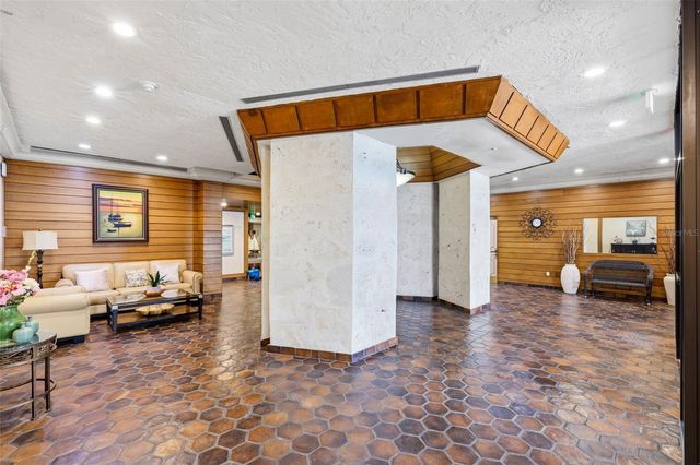 400 ISLAND WAY 805, Clearwater, FL 33767