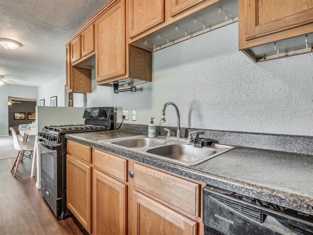2028 Carlisle Road, The Village, OK 73120