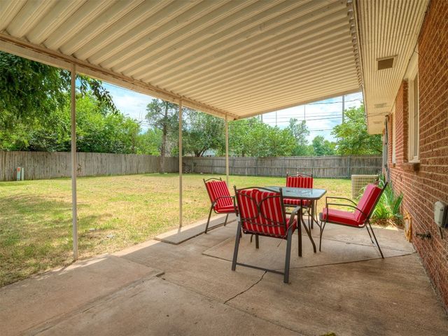 2028 Carlisle Road, The Village, OK 73120