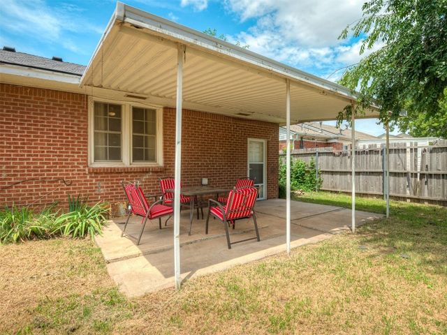 2028 Carlisle Road, The Village, OK 73120