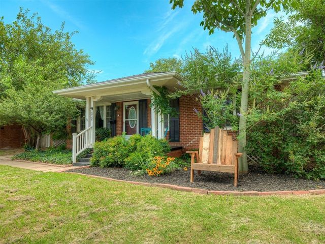 2028 Carlisle Road, The Village, OK 73120
