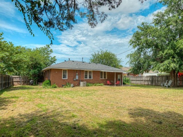 2028 Carlisle Road, The Village, OK 73120