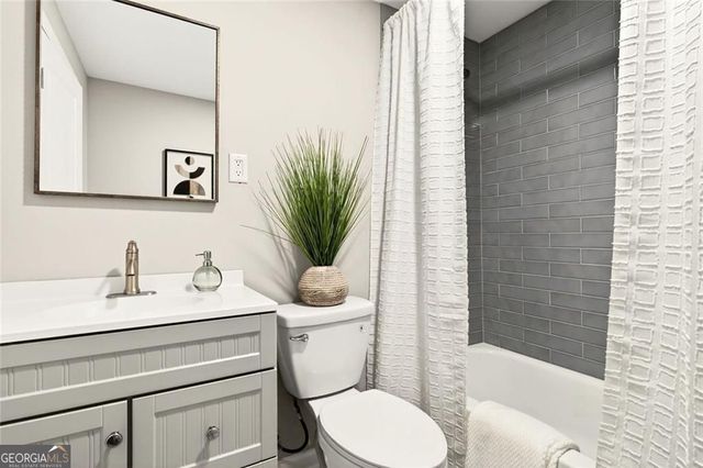 3297 N Embry Circle, Atlanta, GA 30341