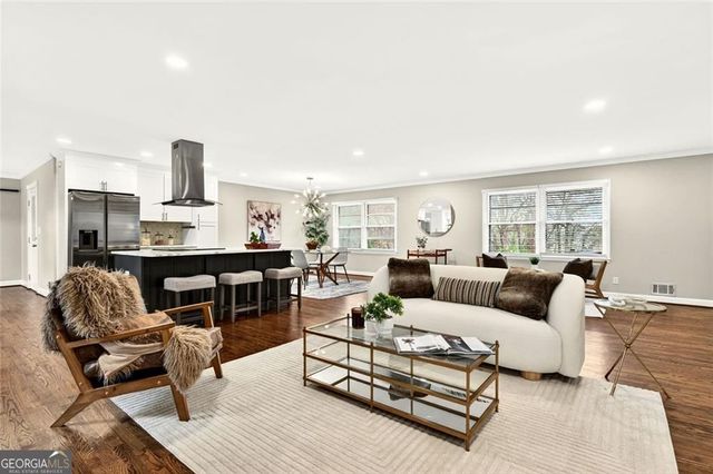 3297 N Embry Circle, Atlanta, GA 30341