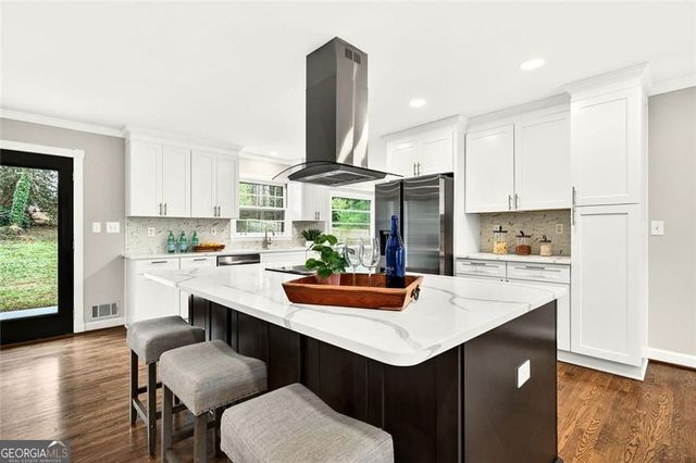 3297 N Embry Circle, Atlanta, GA 30341