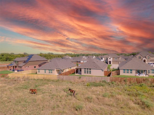 137 Rio Trinidad Drive, Fort Worth, TX 76120