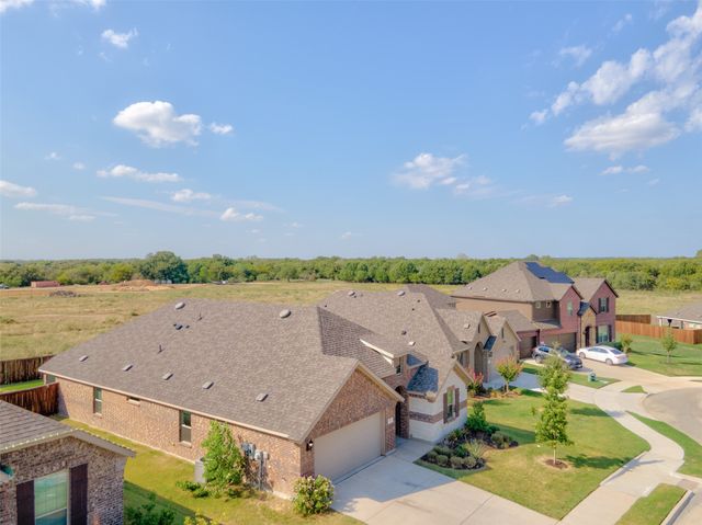 137 Rio Trinidad Drive, Fort Worth, TX 76120