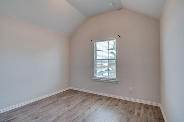 137 Rio Trinidad Drive, Fort Worth, TX 76120