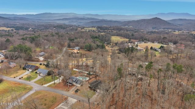 2501 Friar Wood Lane, Sevierville, TN 37876