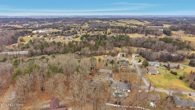2501 Friar Wood Lane, Sevierville, TN 37876