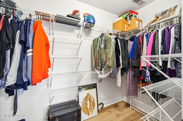 2501 Friar Wood Lane, Sevierville, TN 37876