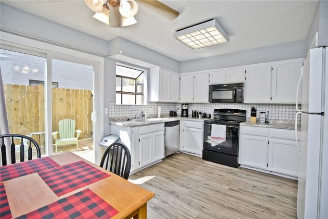 1370 N Oakland Avenue 7, Fayetteville, AR 72703