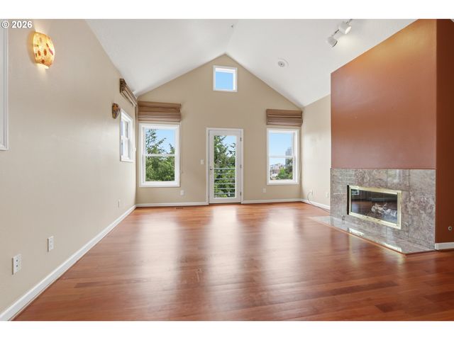 1923 Sw MARKET STREET Dr, Portland, OR 97201
