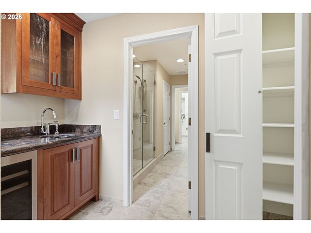 1923 Sw MARKET STREET Dr, Portland, OR 97201
