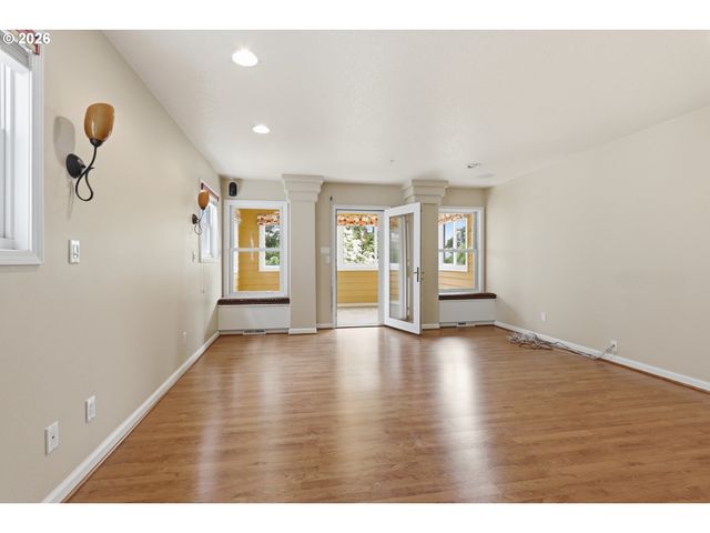 1923 Sw MARKET STREET Dr, Portland, OR 97201