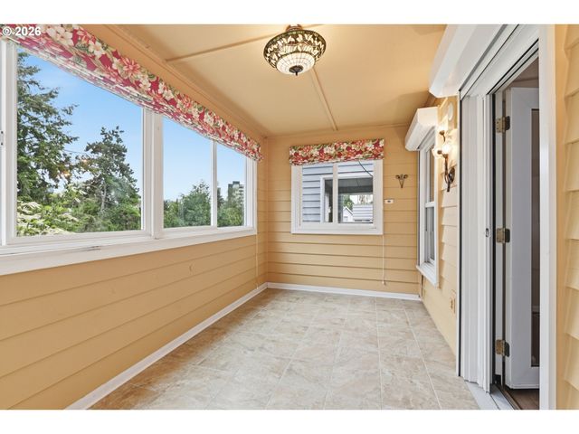 1923 Sw MARKET STREET Dr, Portland, OR 97201