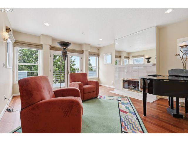 1923 Sw MARKET STREET Dr, Portland, OR 97201