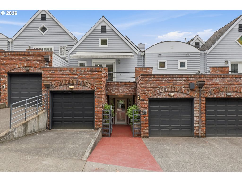 1923 Sw MARKET STREET Dr, Portland, OR 97201