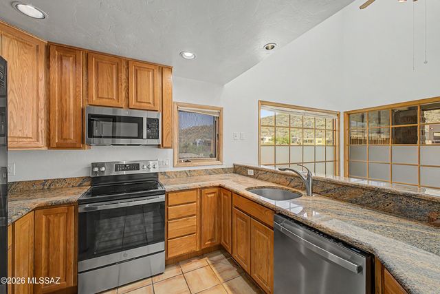 1383 W Tinna Place, Tucson, AZ 85745