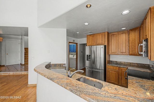 1383 W Tinna Place, Tucson, AZ 85745
