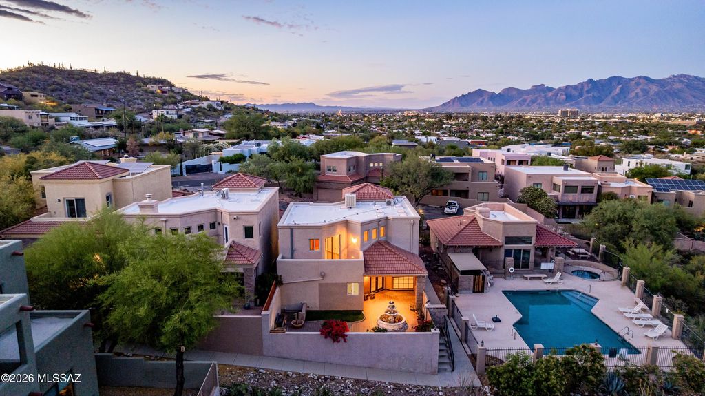 1383 W Tinna Place, Tucson, AZ 85745
